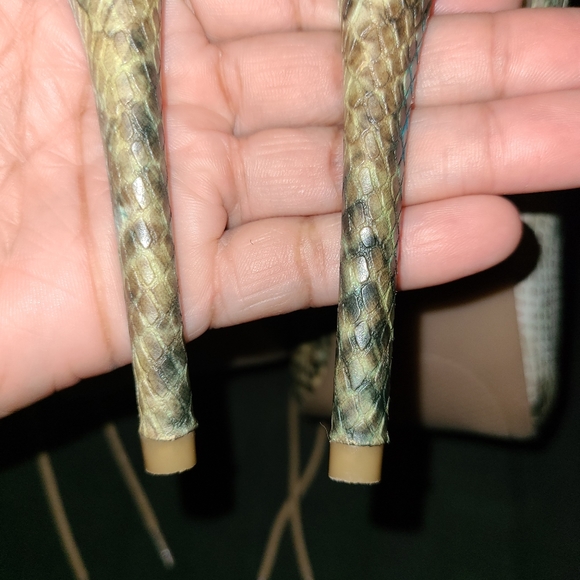 ZIGI SOHO SNAKE PRINT SHOES (SIZE 9) - Picture 6 of 8